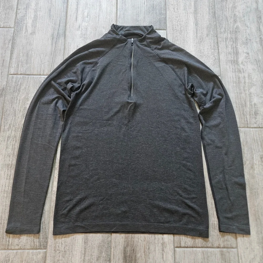 Lululemon Metal Vent Tech 1/2 Zip Pullover Mens S Gray Lightweight Gorpcore Yoga